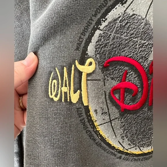 Vintage Walt Disney World Crewneck - Picture 7 of 8